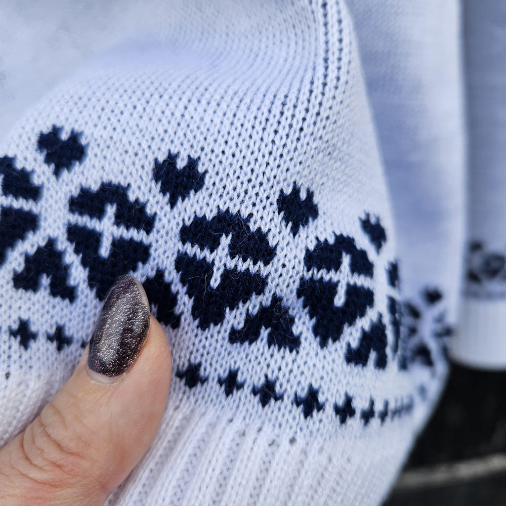 Scandinavian Wool Jumper – Lightweight Organic Wool Blend Pullover With Snowflake Pattern