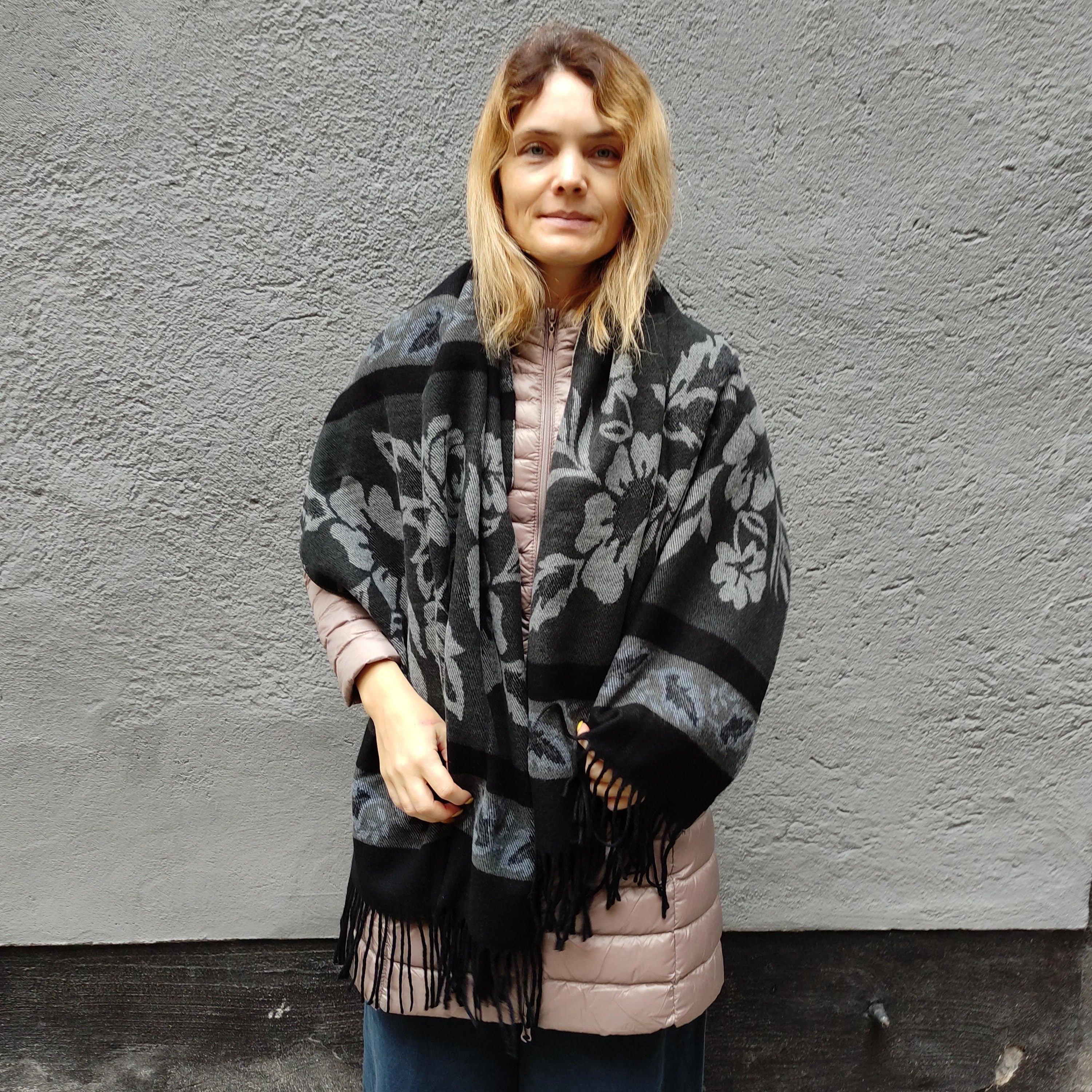 Lambswool Wrap Shawl, frindged fleece Shawl Ruana, Wool Wrap Ladies, Poncho Women, Oversized Scarf, Bridal Lambswool Shawl black gray floral