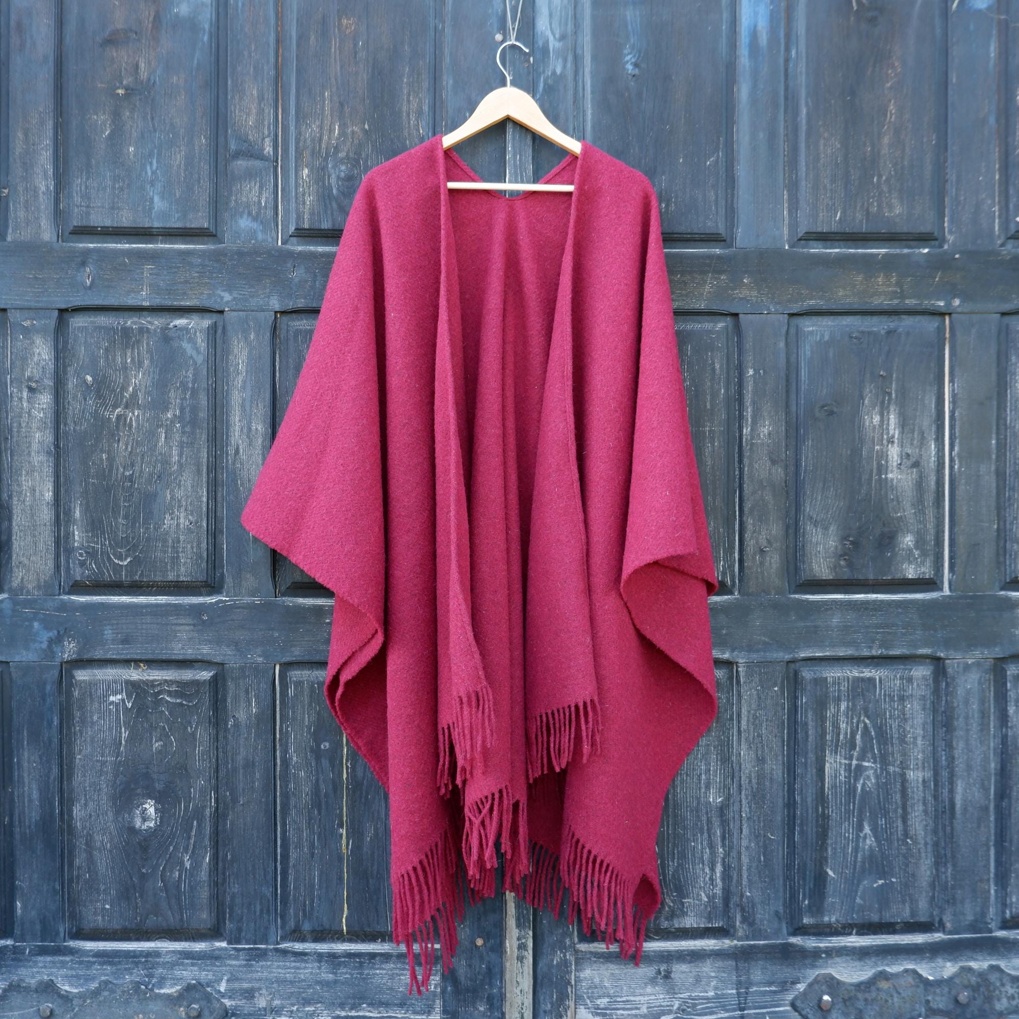 Wool Poncho Umea – Comfortable One Size Wool Cape With Fringes, Outdoor Wrap