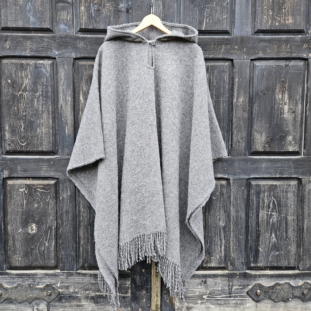 Wool Poncho coat Unisex  OLAND – Grey Wool Blanket cape ruana  –  Hooded & Comfortable Outdoor Shawl