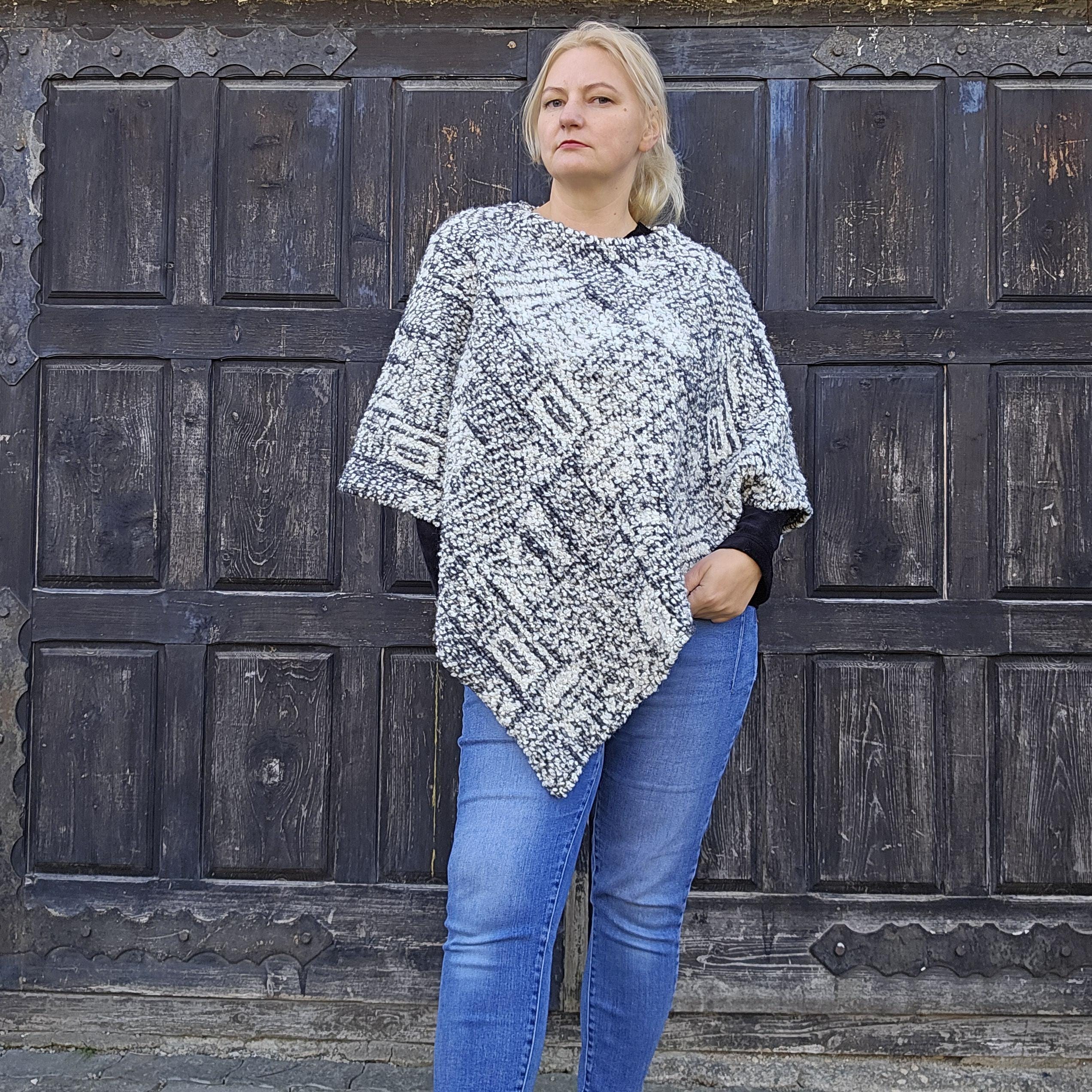 Wool blanket poncho cape hooded in WHITE lambswool ladies poncho cape with or without hood Wool blanket poncho cape